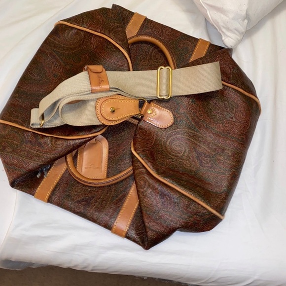 ETRO Duffle bag w/ luggage tag & lock and key. EUC! - Picture 17 of 17